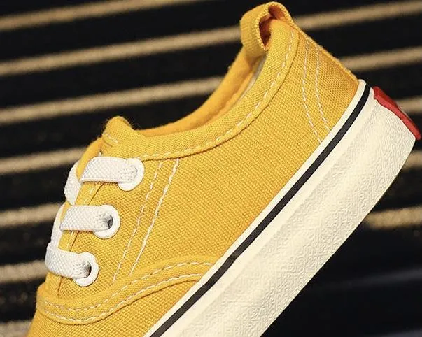 Bruce Solid Color Low Top Kids Canvas Shoes