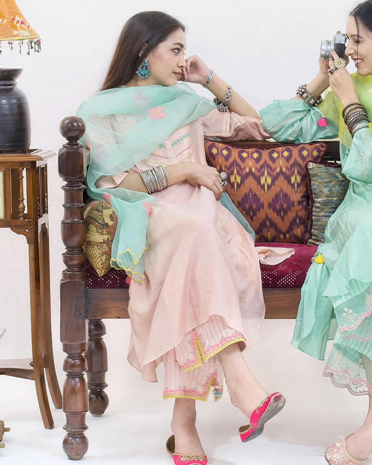 Gulnaaz Back Pleat Kurta