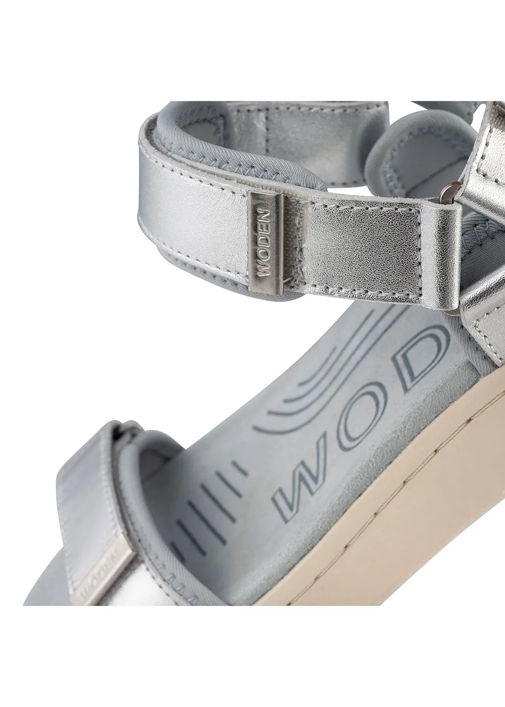 Line Metallic Sandal - Silver