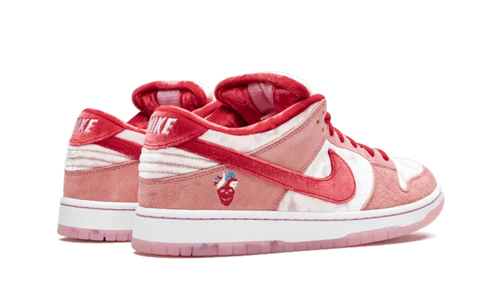 SB Dunk Low StrangeLove