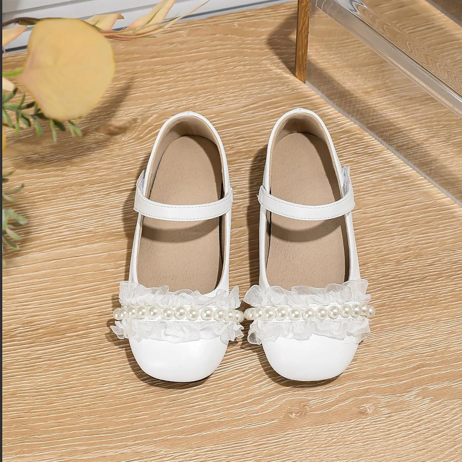 Soft Flat Summer Baby Flower Girl Shoes White Thick Heel French Mary Jane Girls High Heel Single Shoes Summer Shallow Mouth Versatile Small Leather Adjustable Sporty Slides for The Beach and Pool