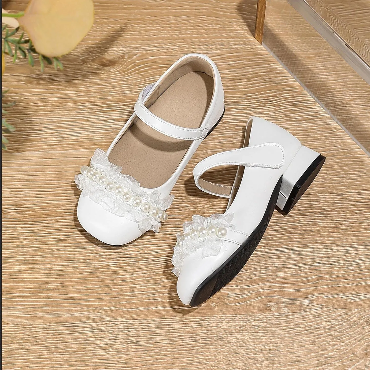 Soft Flat Summer Baby Flower Girl Shoes White Thick Heel French Mary Jane Girls High Heel Single Shoes Summer Shallow Mouth Versatile Small Leather Adjustable Sporty Slides for The Beach and Pool