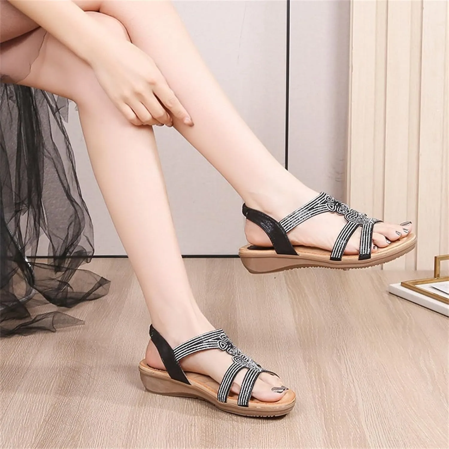Womens Flats Bohemia Glitter Love Pattern Sandals Open Toe Ankle Strap Beach Sandal Comfortable Summer Dress Shoes